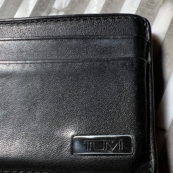 🎩Tumi Classic Black Leather Card Holder - Picture 8 of 15